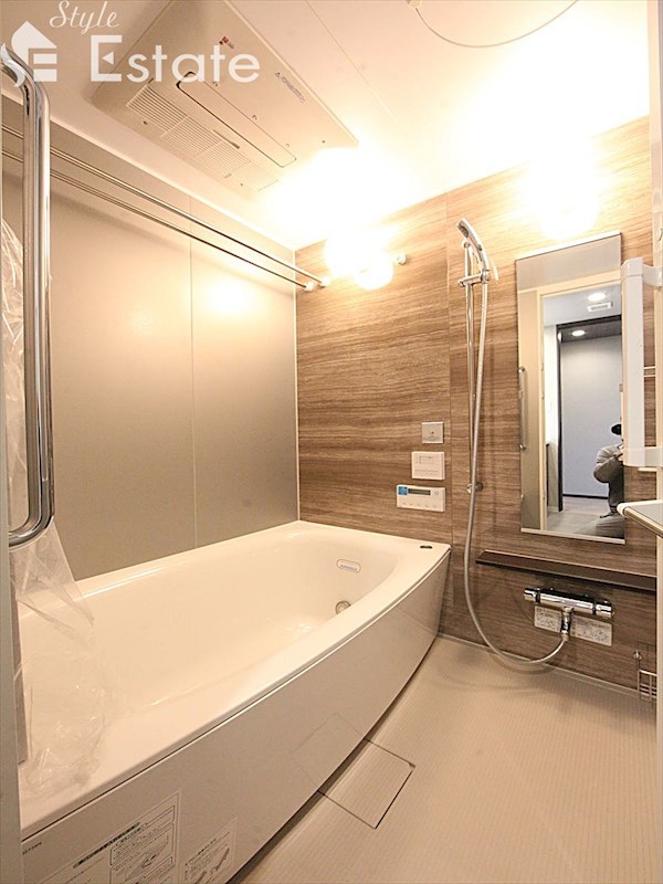 バス・シャワールーム　バスルーム