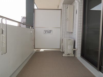 バルコニー　別階層２号室参考写真。