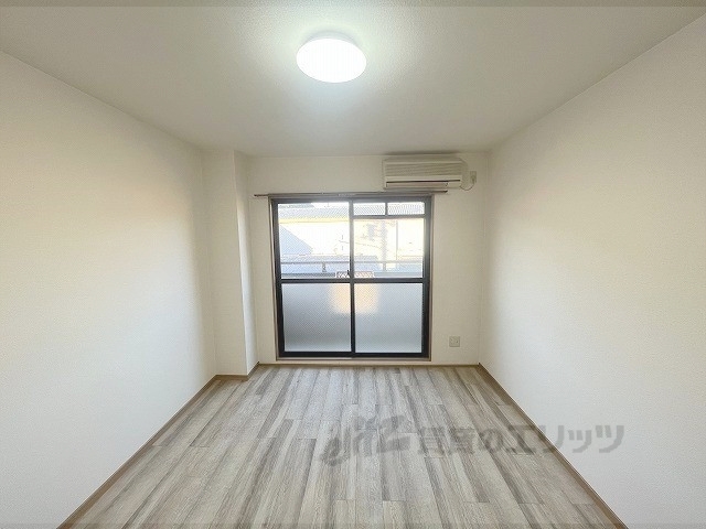 居室・リビング　居室