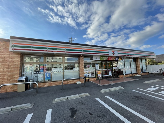 コンビニ　セブンイレブン愛知川中宿店（コンビニ）まで1170m