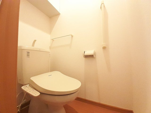 トイレ　ゆったりとした空間のトイレです