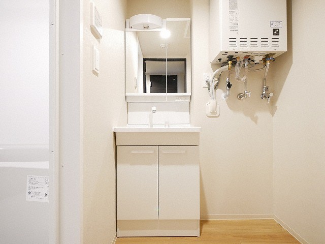 洗面設備　シャワードレッサー付きです♪