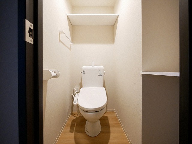 トイレ　ウォシュレット設置済みです♪