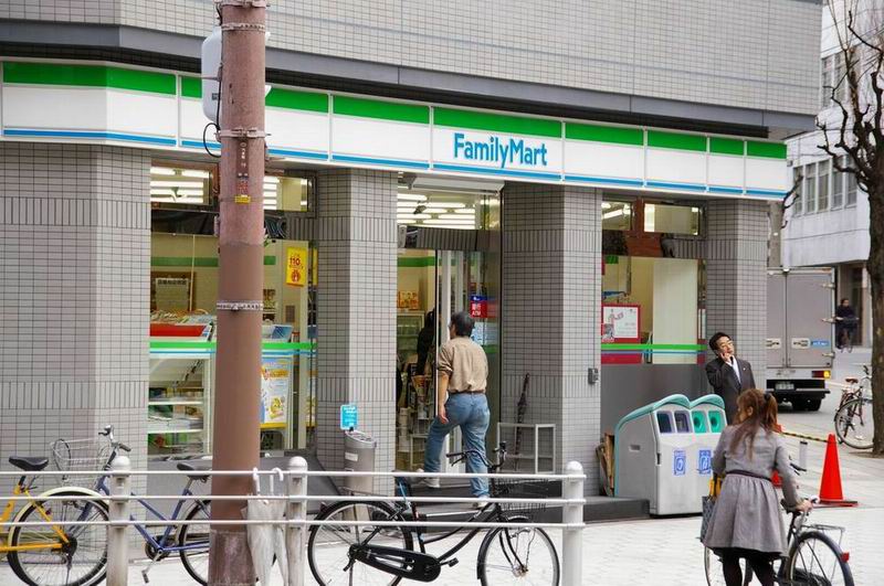 コンビニ　ファミリーマート内本町店（コンビニ）まで203m