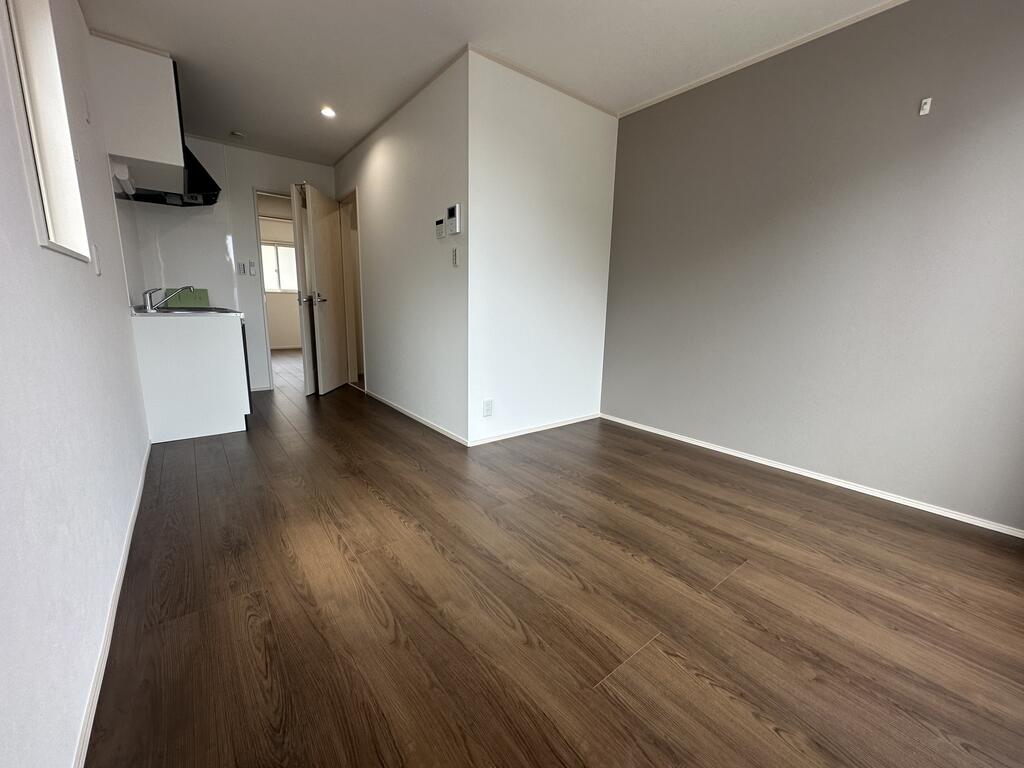 居室・リビング　同施工の別物件写真でございます。