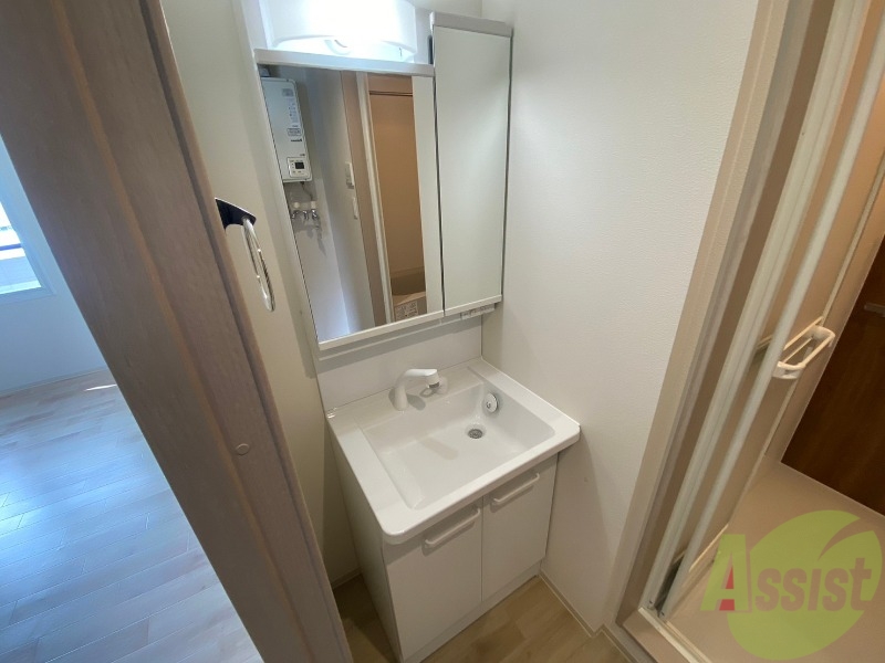 洗面設備　シャンプードレッサーで身支度もラクラクです！