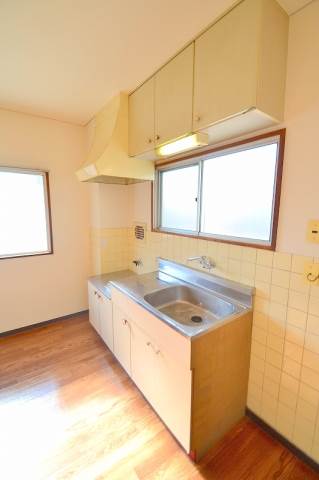 キッチン　お問合せはシティホーム海田センター　082-821-2227