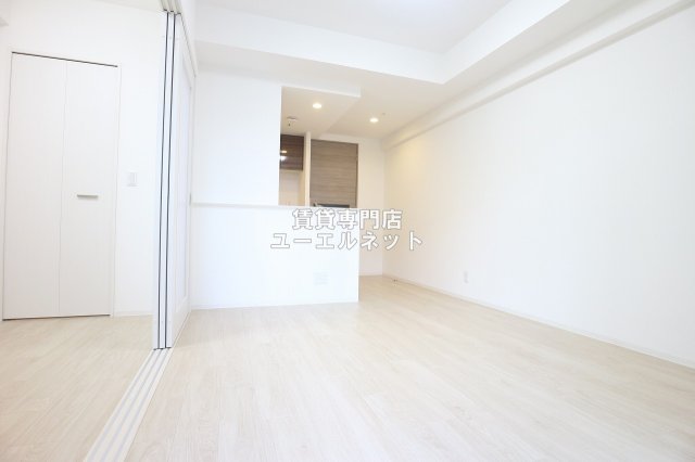 居室・リビング　ゆったりとくつろげる、落ち着きのある居室空間です