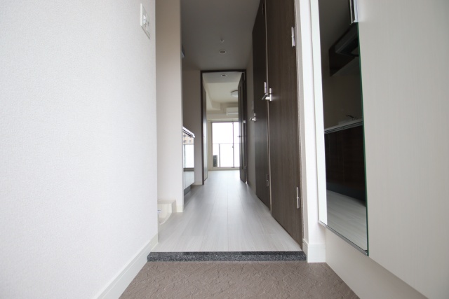 玄関　同タイプの参考写真です