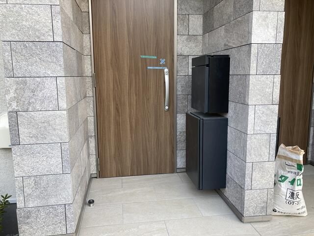 エントランス　メールボックス