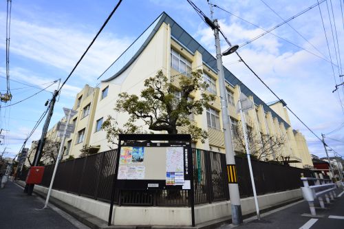 小学校　大阪市立阿倍野小学校（小学校）まで653m