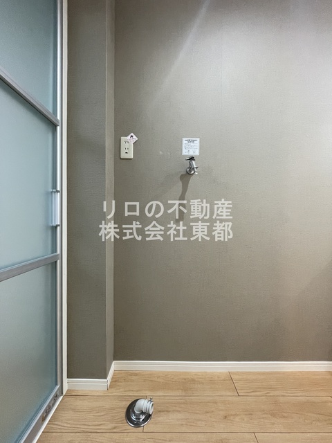その他　洗濯機置き場は室内にあるので雨に濡れる心配はありません。