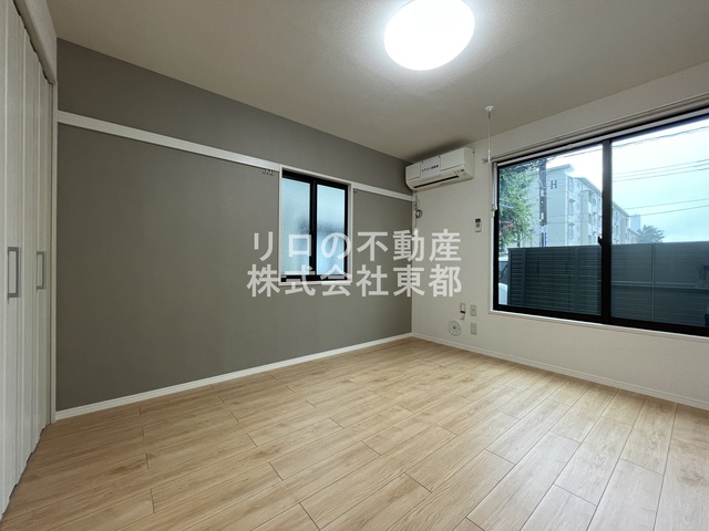 居室・リビング　アクセントクロス仕様で、お部屋をオシャレに演出してくれます♪