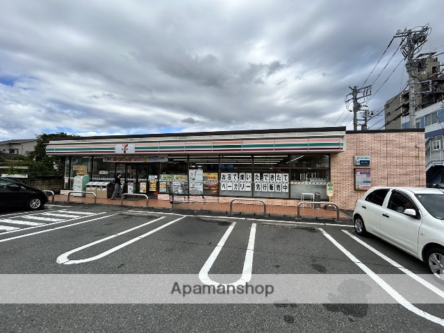 コンビニ　セブンイレブン（コンビニ）まで568m