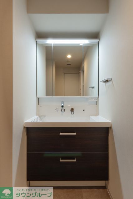 洗面設備　※写真は同タイプ住戸です。