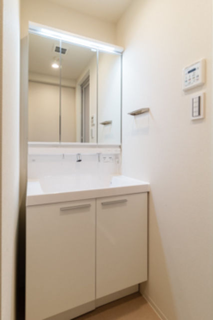 洗面設備　※写真は同タイプ住戸です。