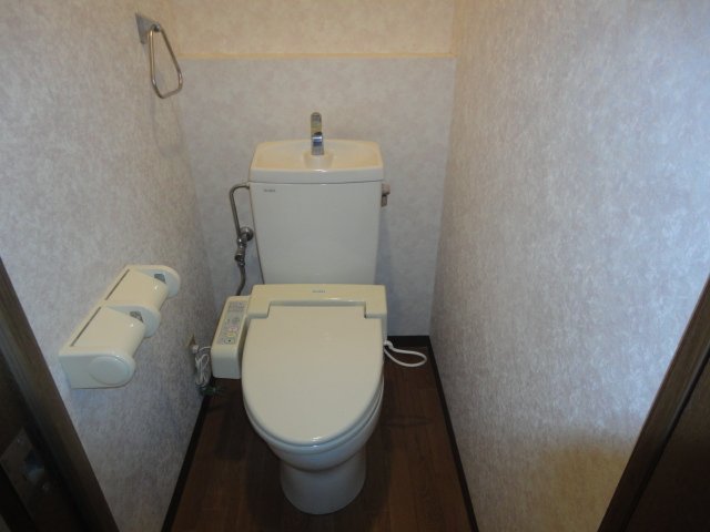 トイレ　シャワー付トイレ