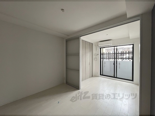 居室・リビング　洋室