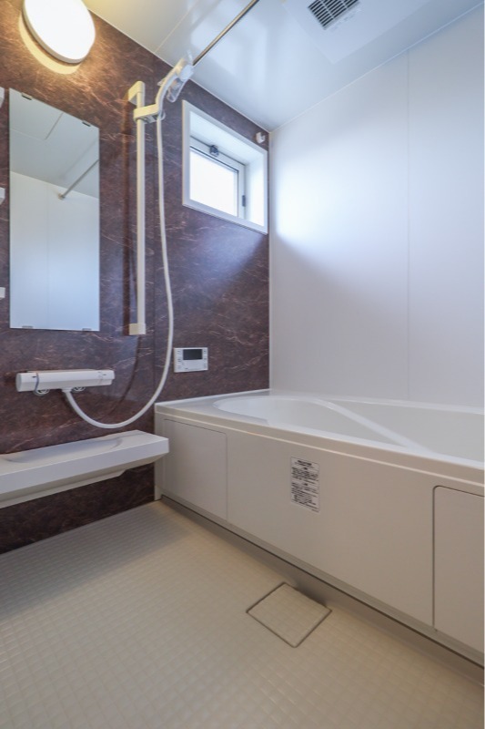 バス・シャワールーム　図面と現状が相違がある場合には現状を優先