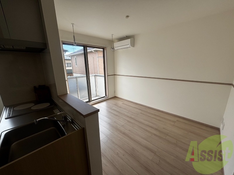 居室・リビング　きれいなＬＤＫが広がっていて居心地が良さそうですね。