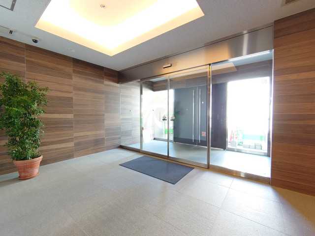 エントランス　クレストヒル桃ヶ丘