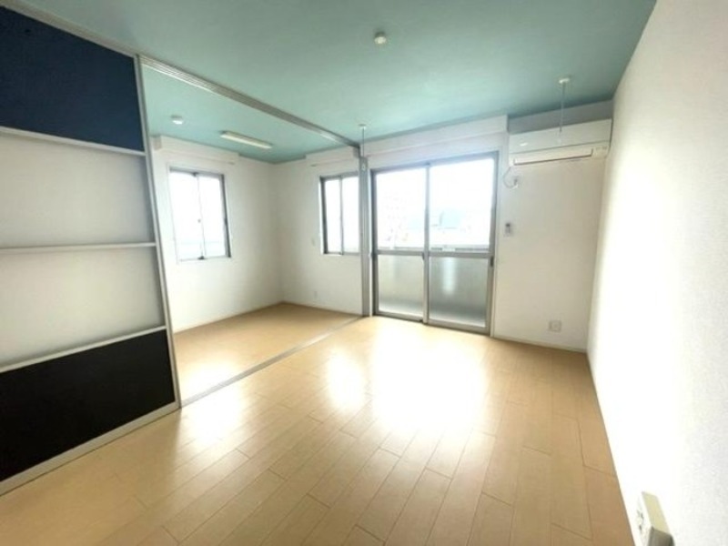 居室・リビング　図面と現状に相違がある場合には現状を優先