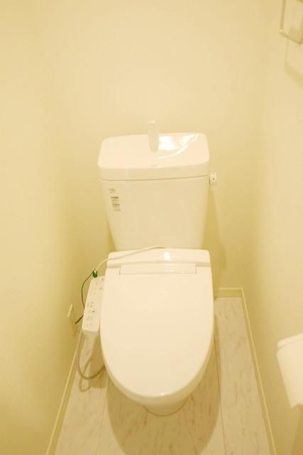 トイレ　★★温水洗浄便座付★★