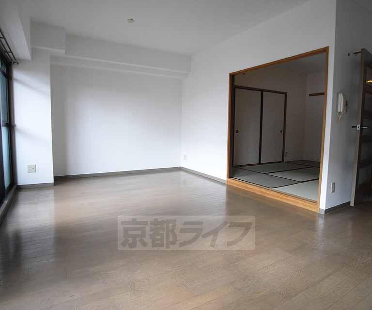 居室・リビング　１２帖の大きなＬＤＫです。