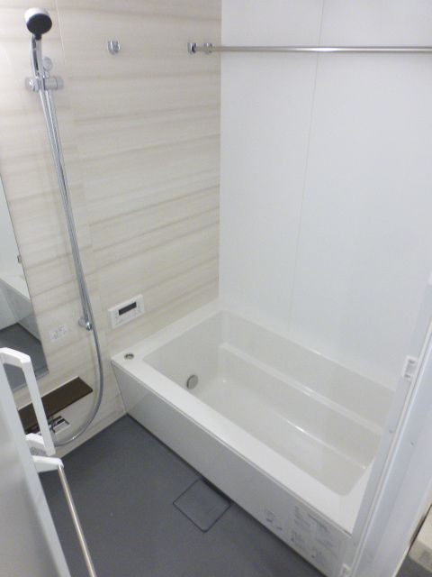 バス・シャワールーム　別部屋参考写真