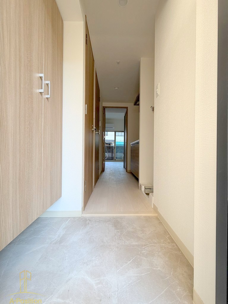 玄関　フォーリアライズ難波リアン