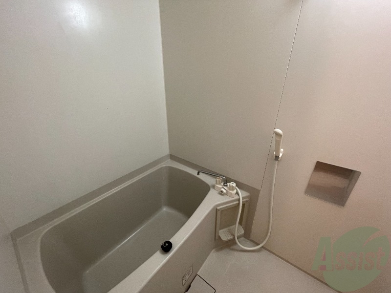 バス・シャワールーム　バスルームは一日の疲れをいやす場所ですね。