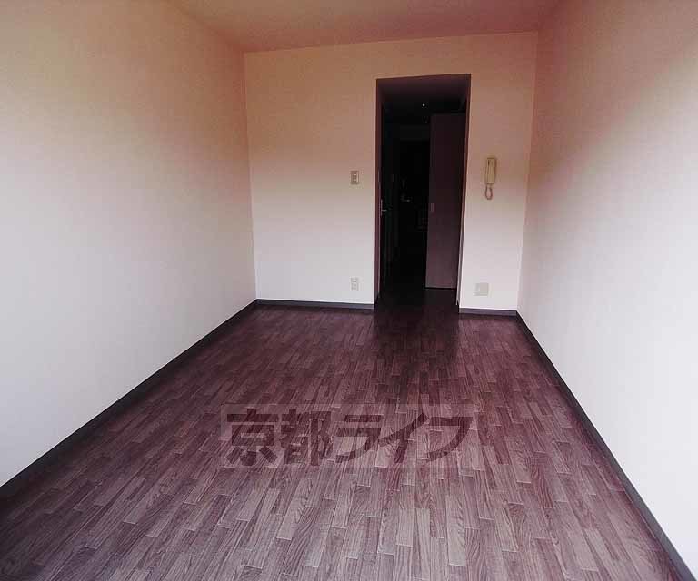 居室・リビング　国際会館４分！使いやすい間取りがいいですね