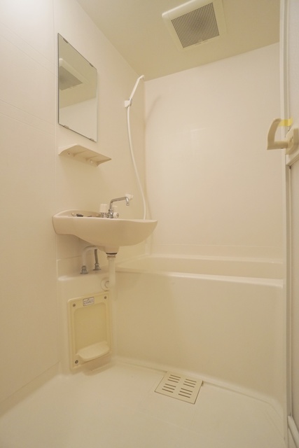 バス・シャワールーム　※同物件別室参考写真です。現況優先です。