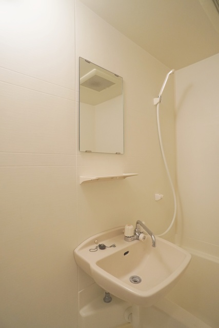 洗面設備　※同物件別室参考写真です。現況優先です。