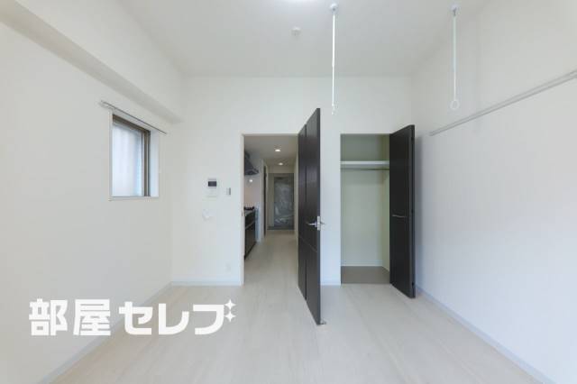 居室・リビング　２０５号室写真