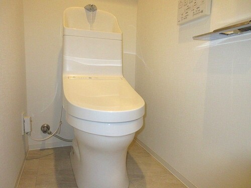 トイレ　トイレ（内装前）