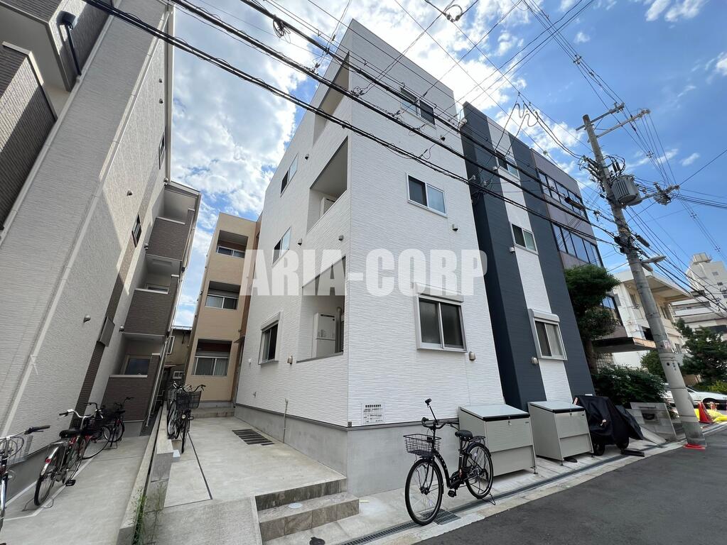 建物外観　2021年完成、大手ハウスメーカー施工のデザイナーズアパート