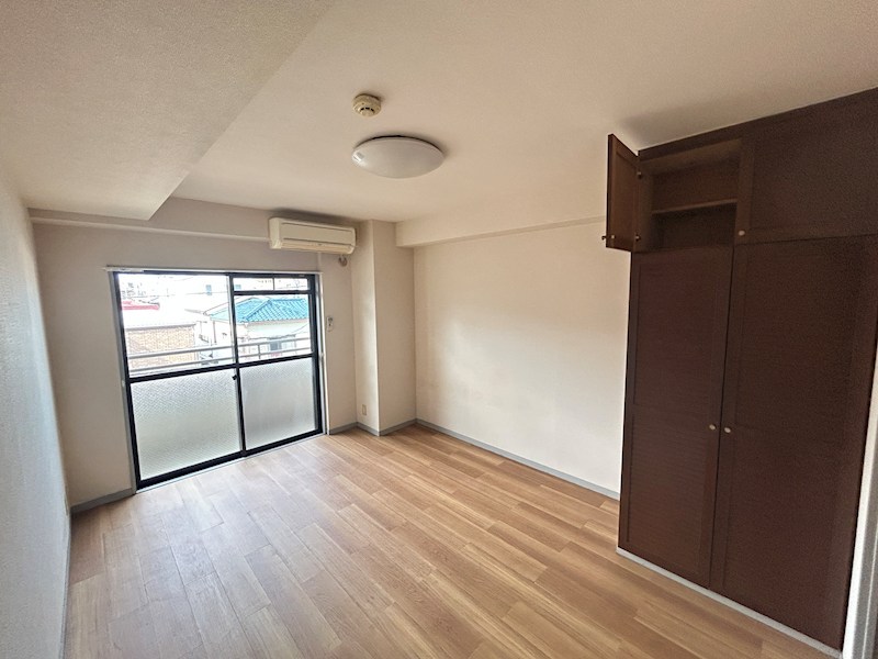 居室・リビング　別号室写真使用