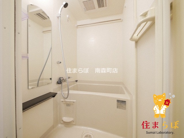 バス・シャワールーム　「見た目じゃなく、心に“しっくりくる”を大切に。」