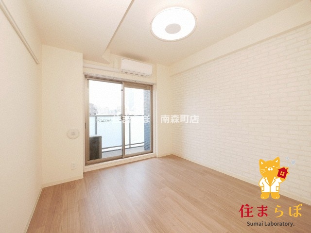 居室・リビング　「“合う暮らし”を、LINEで一緒に描こう。」