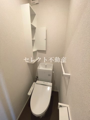 トイレ　【Ｖｉｌｌａ　アニバ　I】シンプルで使いやすいトイレです