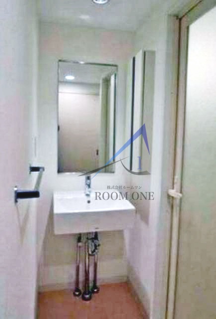 洗面設備　洗面台です。