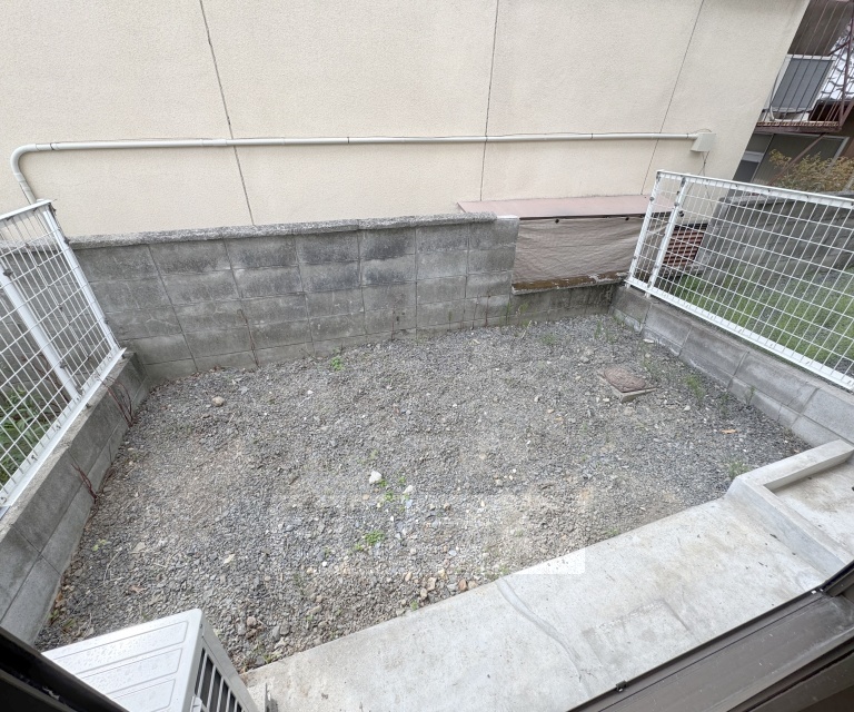 その他共有部分　屋根付きの駐輪場です。