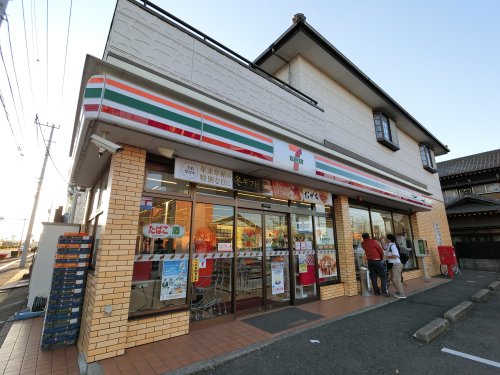 コンビニ　セブン－イレブン市原五井東２丁目店（コンビニ）まで300m