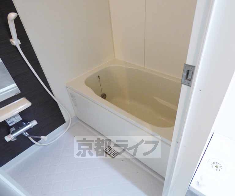 バス・シャワールーム　バスです。