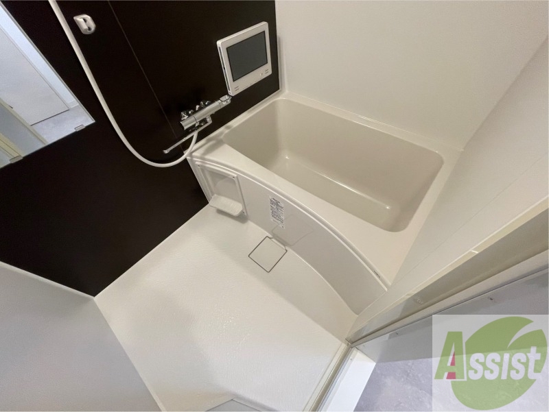 バス・シャワールーム　お風呂になります。一日の疲れを癒してくださいね。