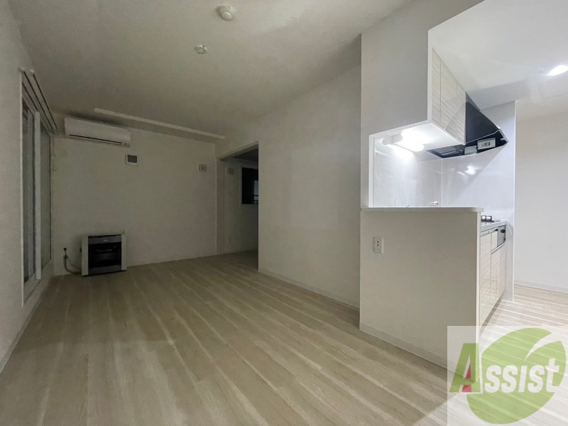 居室・リビング　広々したリビングで快適にくつろげそうです。