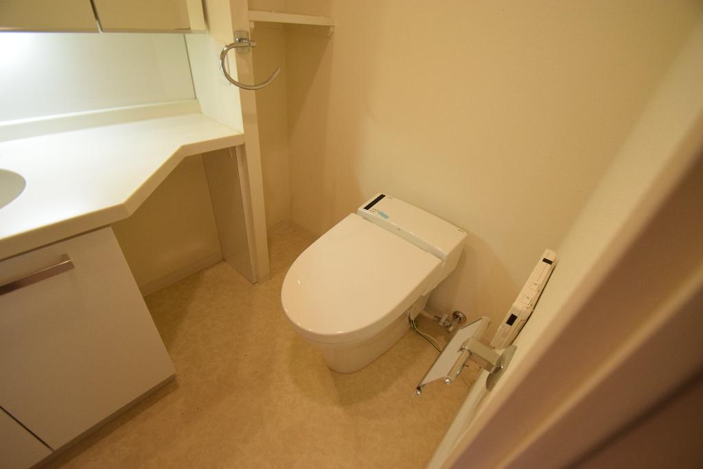 トイレ　シャワー付トイレ