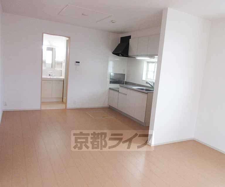 居室・リビング　広くて綺麗なお部屋です・