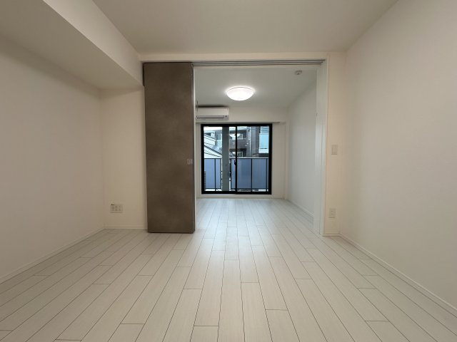 居室・リビング　ゆったり過ごせる居間です